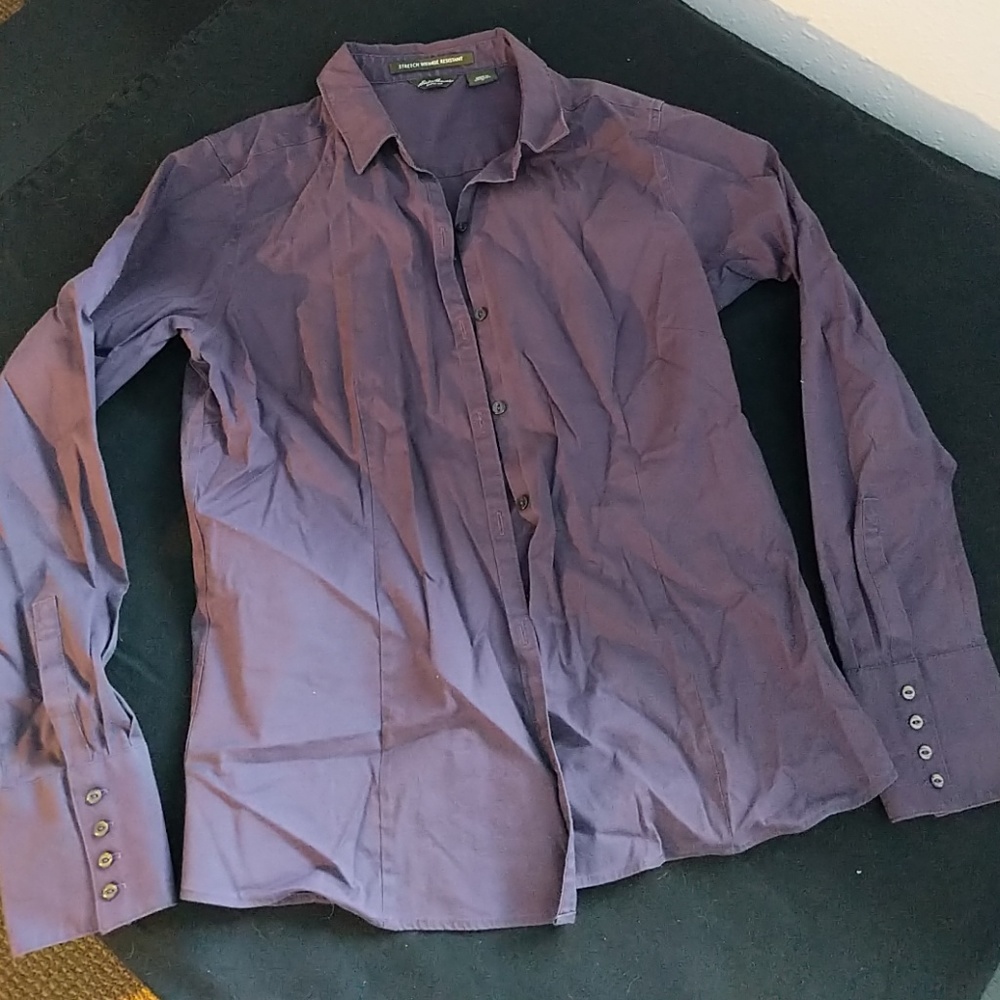 Women's Eddie Bauer wrinkle-resistant shirt